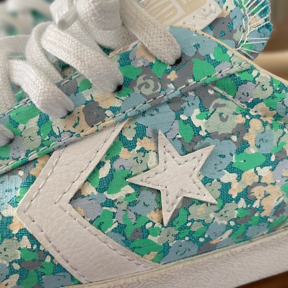 Converse Breakpoint Women Sz 8 Fresh Cyan Barely Orange Sneakers Floral 555952C - Picture 2 of 8